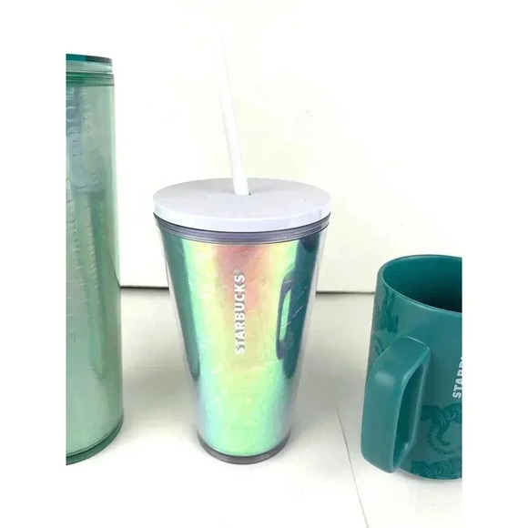 Lot of 3 Starbucks Embossed Tiger 12 oz Mug Holiday 16oz & 24 oz Tumbler - Picture 4 of 10
